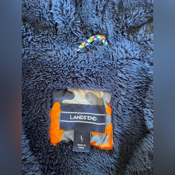 Lands' End Camouflage puffy sherpa lined thumbhole coat - Picture 8 of 9